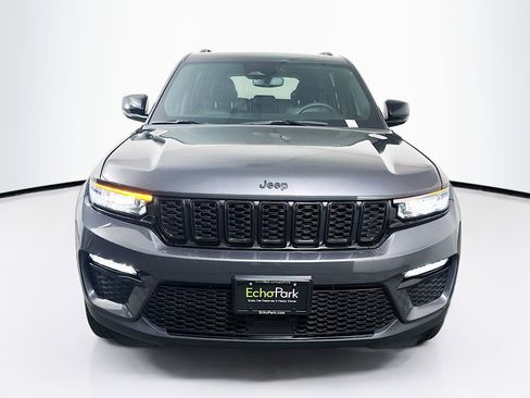 Used 2024 Jeep Grand Cherokee Limited w/ Black Appearance Package image 2