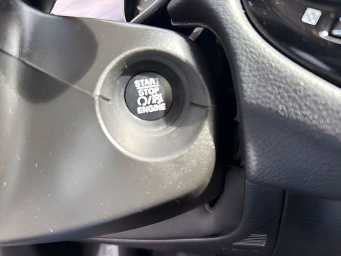 Used 2019 Jeep Compass Limited image 22