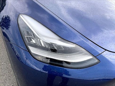 Used 2022 Tesla Model Y Long Range AWD/4WD image 30