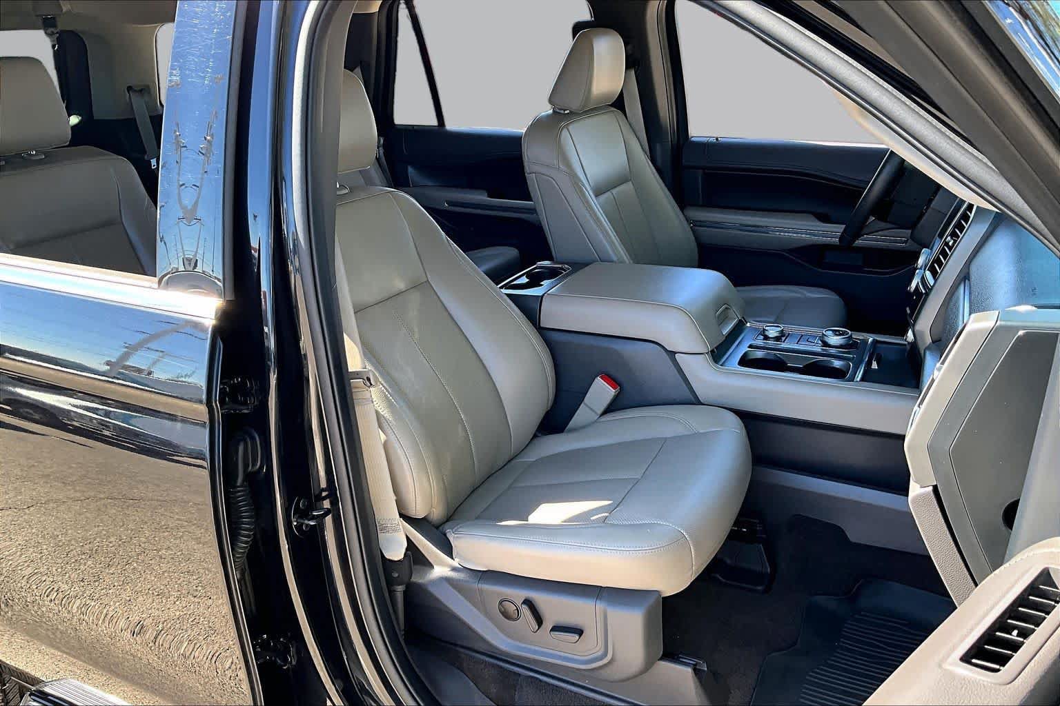 Used 2021 Ford Expedition XLT AWD/4WD image 9