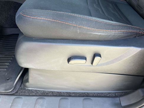 Used 2024 Nissan Frontier PRO-4X w/ Technology Package AWD/4WD image 14