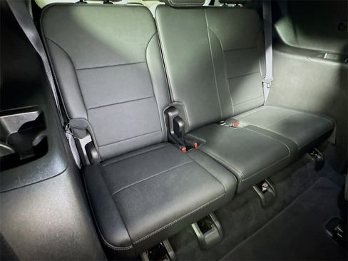 Used 2025 Buick Enclave Preferred image 26