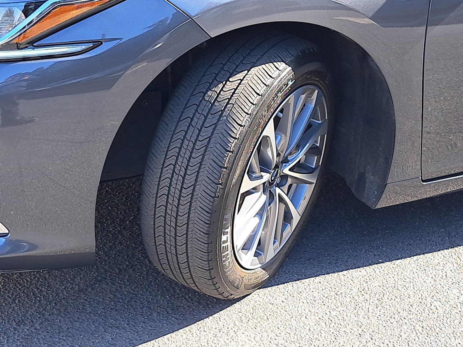 Used 2024 Lexus ES 350 w/ Accessory Package (Z1) FWD image 34