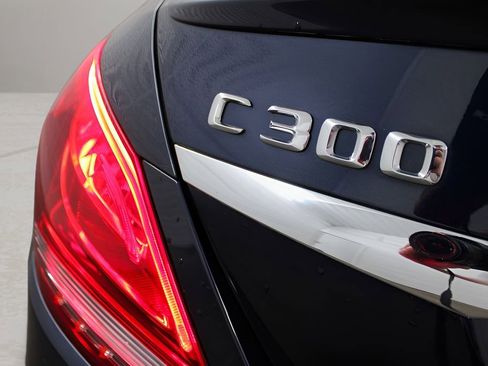 Used 2016 Mercedes-Benz C 300 4MATIC Sedan image 41