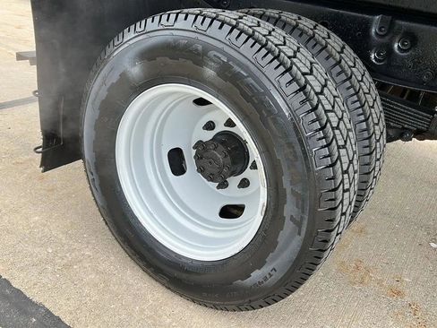 Used 2015 Ford F350 XL w/ Snow Plow Prep Package image 7