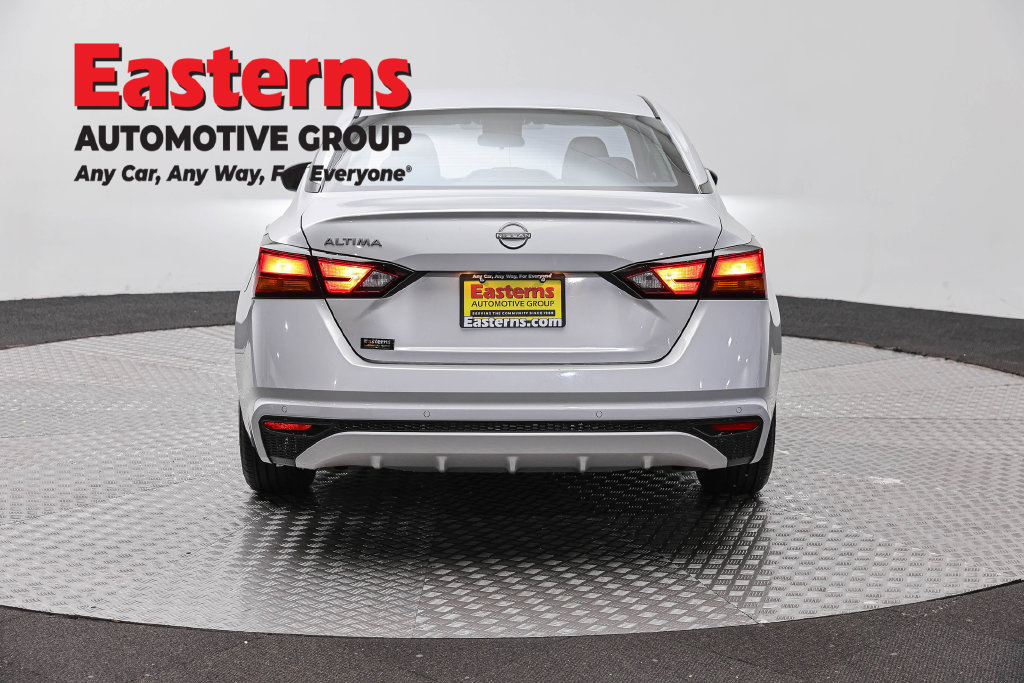 Used 2024 Nissan Altima 2.5 S FWD image 7