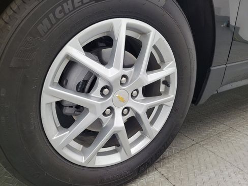 Used 2022 Chevrolet Equinox LT w/ Driver Convenience Package image 31