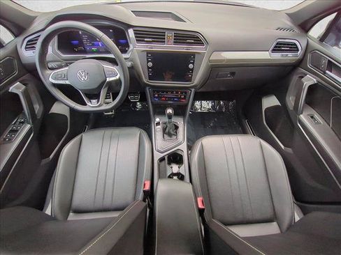 Used 2023 Volkswagen Tiguan SE R-Line FWD image 17