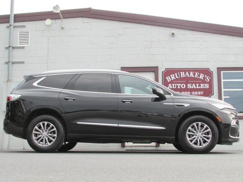 Used 2024 Buick Enclave Premium image 1