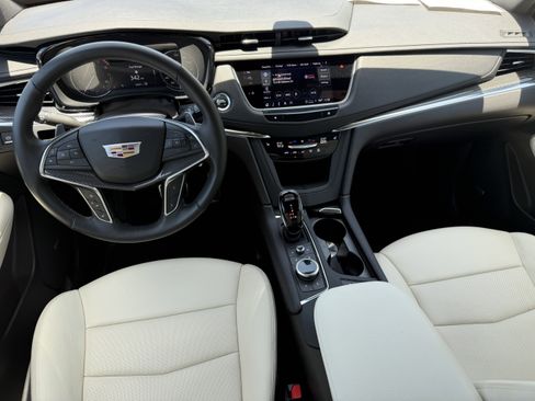 Used 2023 Cadillac XT5 Sportv AWD/4WD image 15