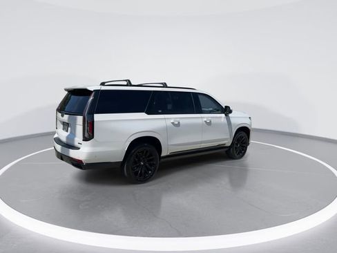 Used 2023 Cadillac Escalade ESV Sport Platinum w/ LPO, ONYX Package AWD/4WD image 7