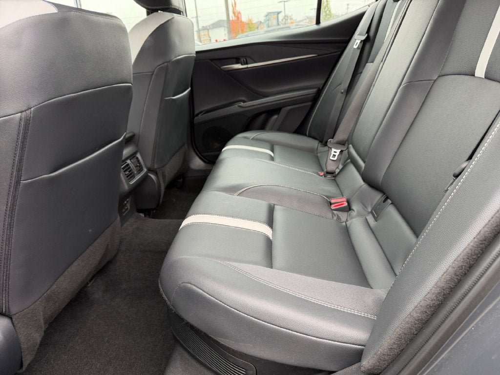 Used 2026 Toyota Camry SE FWD image 33