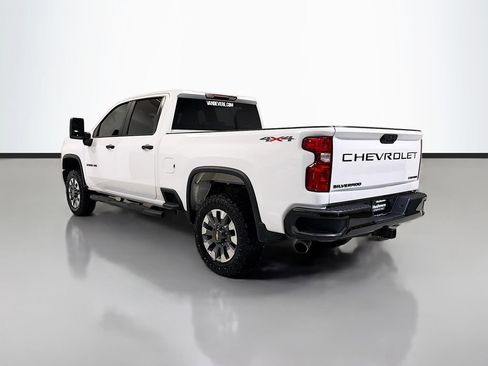 Used 2022 Chevrolet Silverado 2500 Custom w/ Custom Convenience Package AWD/4WD image 7