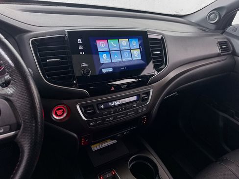 Used 2022 Honda Pilot TrailSport image 16
