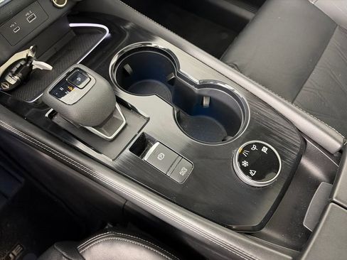 Used 2022 Nissan Rogue Platinum w/ Head-Up Display Package image 23