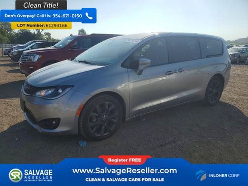 Used 2018 Chrysler Pacifica Touring Plus w/ S Appearance Package FWD image 1