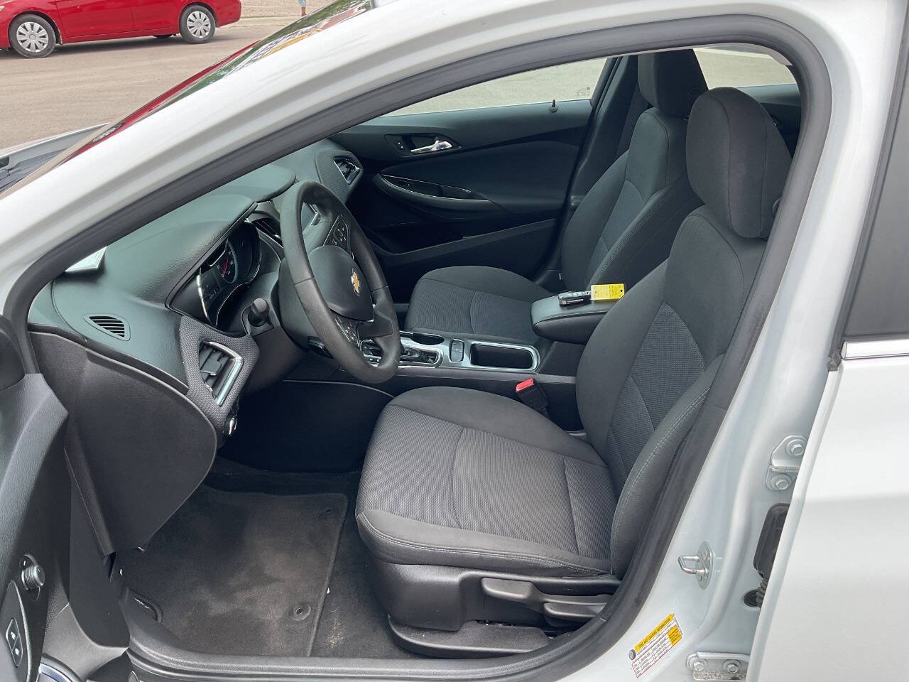 Used 2016 Chevrolet Cruze LT FWD image 13