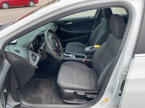 Used 2016 Chevrolet Cruze LT FWD image 13