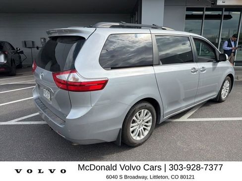 Used 2015 Toyota Sienna XLE w/ XLE Navigation Package FWD image 3