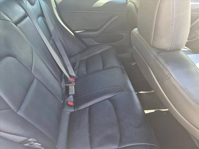 Used 2018 Tesla Model 3 Long Range RWD image 19