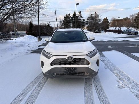 Used 2023 Toyota RAV4 XLE image 8