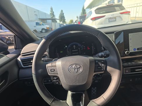 Used 2026 Toyota Camry SE FWD image 20