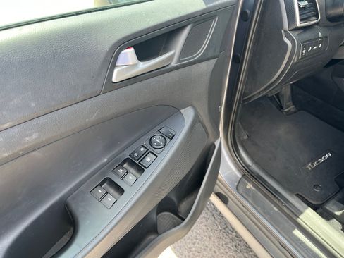 Used 2019 Hyundai Tucson SEL w/ Cargo Package FWD image 16