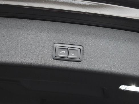 New 2026 Audi Q3 quattro 2.0T AWD/4WD image 22