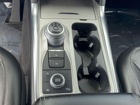 Used 2021 Ford Explorer Limited w/ Equipment Group 301A AWD/4WD image 25