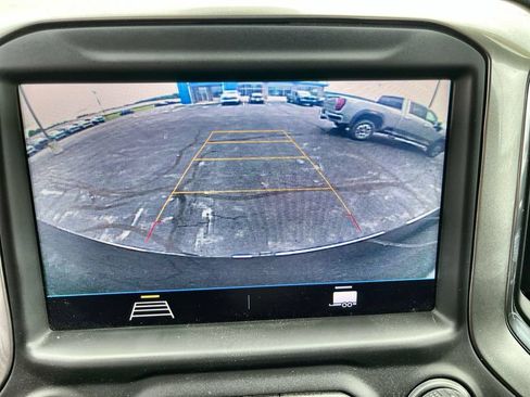 Used 2021 Chevrolet Silverado 1500 LT w/ Safety Package II AWD/4WD image 14