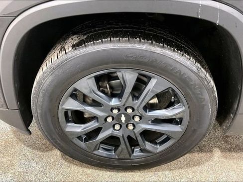 Used 2021 Chevrolet Traverse RS image 35