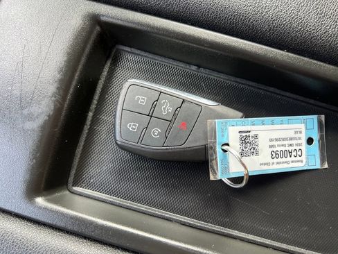 Used 2024 GMC Sierra 1500 SLE image 27