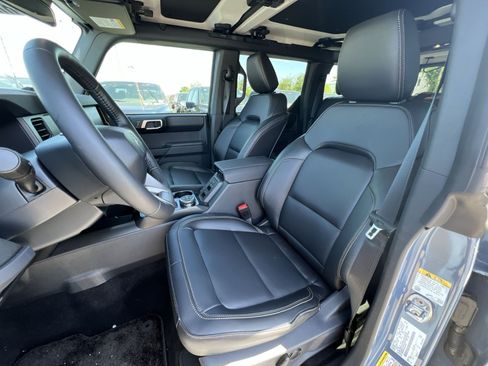 New 2025 Ford Bronco Badlands w/ Sasquatch Package AWD/4WD image 21