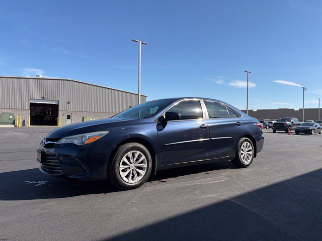 Used 2015 Toyota Camry LE FWD image 3