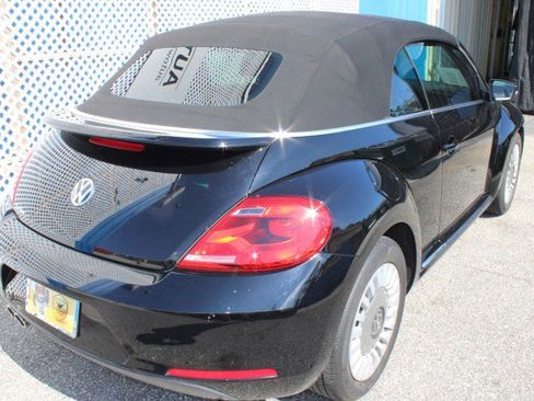 Used 2014 Volkswagen Beetle 2.5 image 12