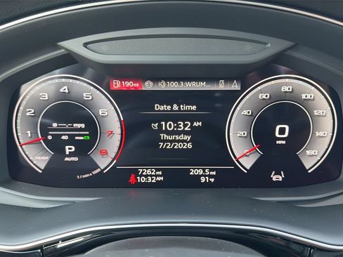 Used 2025 Audi Q8 Premium AWD/4WD image 25