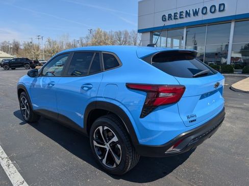 Used 2024 Chevrolet Trax RS w/ Driver Confidence Package image 3