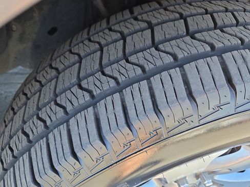 Used 2014 Ford F150 FX4 w/ Equipment Group 402A Luxury AWD/4WD image 10