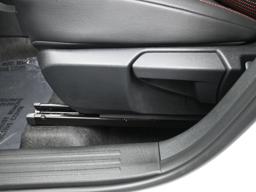 New 2026 Nissan Kicks SR FWD image 12