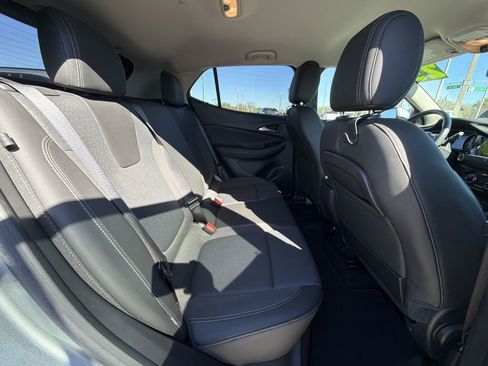 Used 2023 Buick Encore GX Preferred image 31