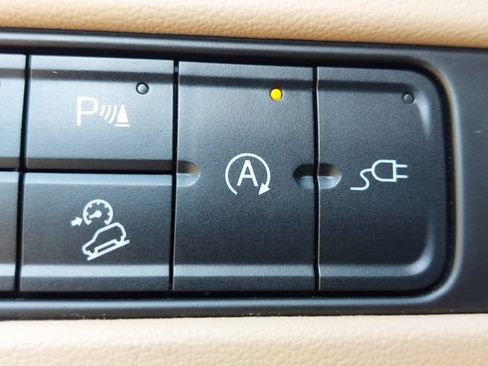 Used 2022 Chevrolet Suburban Premier AWD/4WD image 27
