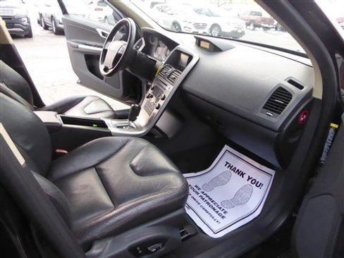 Used 2010 Volvo XC60 T6 image 18