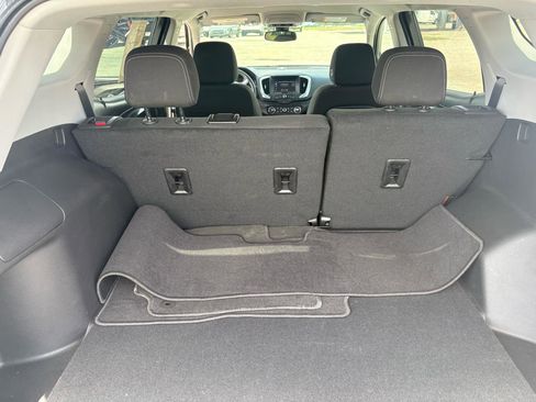 Used 2024 GMC Terrain SLE w/ Driver Convenience Package image 57