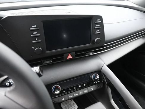 New 2026 Hyundai Elantra SEL Sport Premium FWD image 20