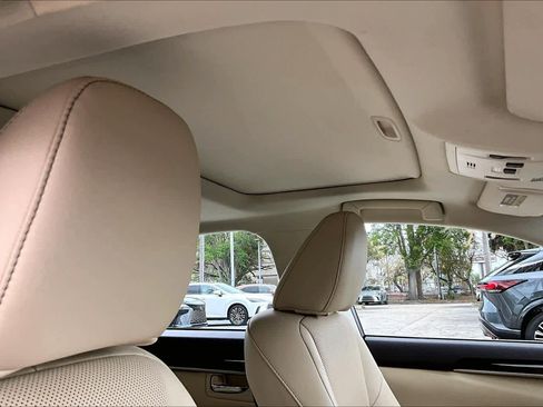 Used 2018 Lexus ES 350 w/ Premier Package image 14