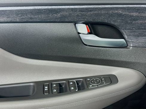 Used 2019 Hyundai Santa Fe SEL FWD image 13