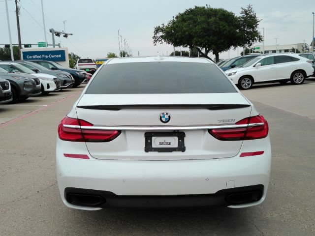 Used 2019 BMW 750i w/ Executive Package RWD image 9