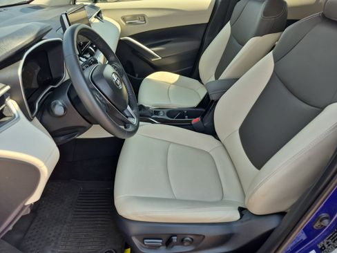 Certified 2024 Toyota Corolla Cross XLE w/ Convenience Package FWD image 13