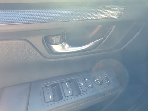 Used 2024 Honda CR-V LX image 28