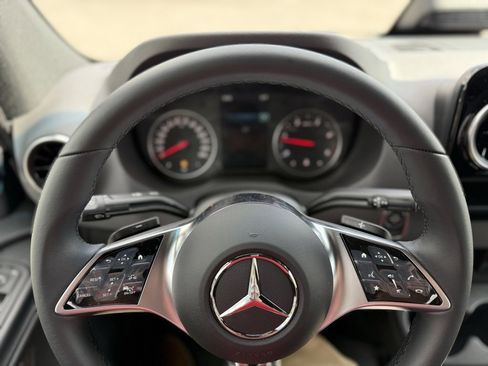 New 2025 Mercedes-Benz Sprinter 4500 image 27